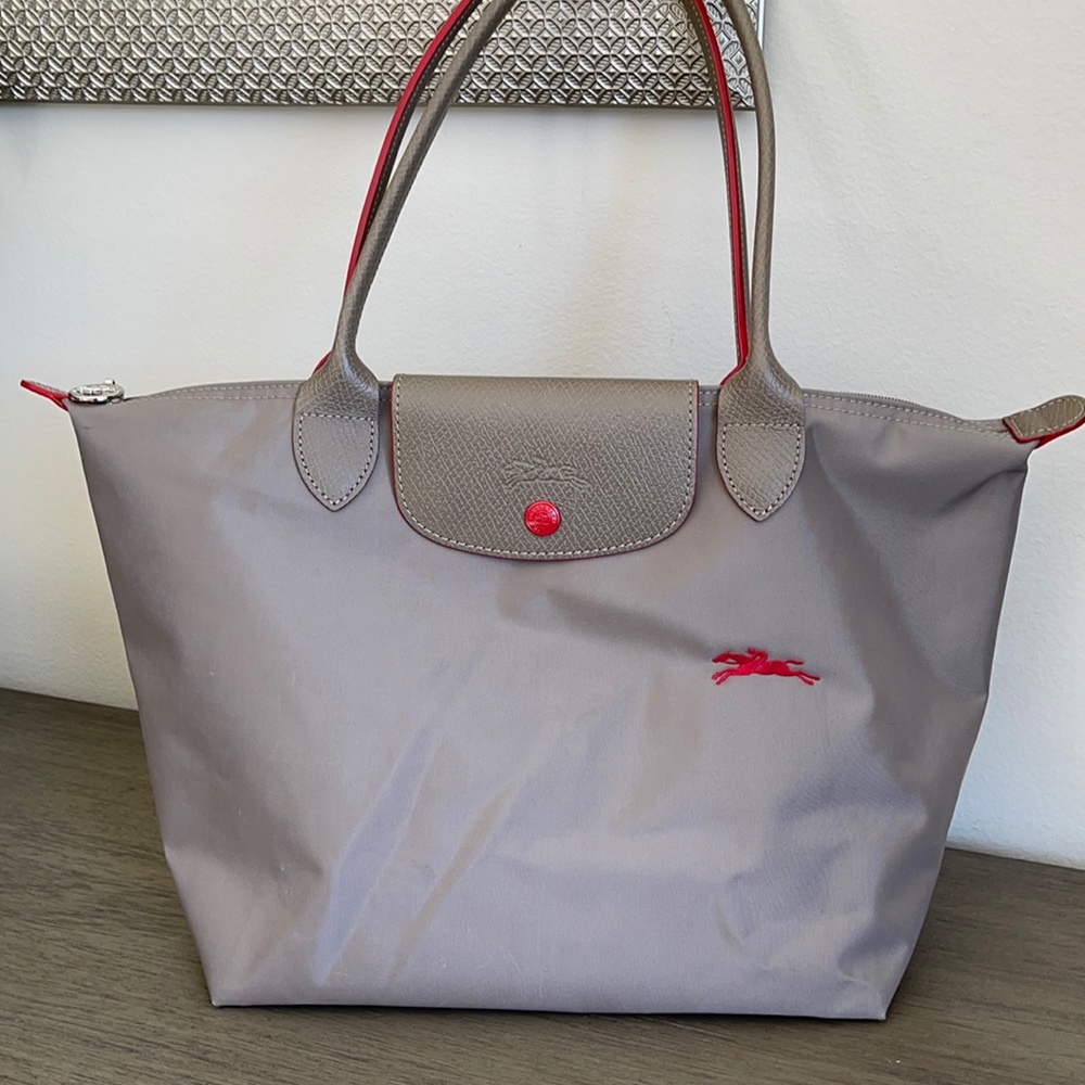 ***SOLD*** Longchamp Le Pliage Club Tote - Picture 2 of 15